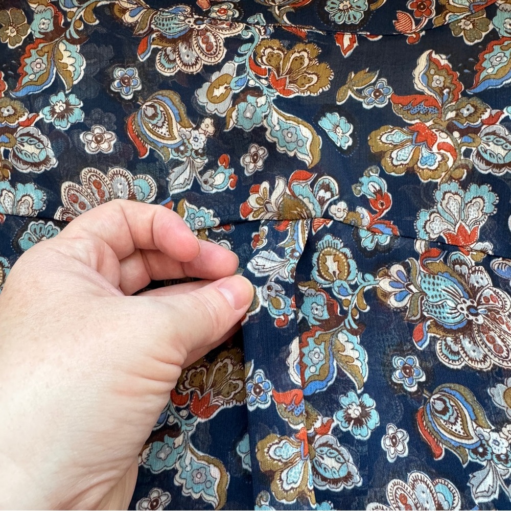 Sheer Fall Paisley Floral Blouse w/ Mother of Pearl Buttons Sz XL Button Sleeve - Picture 10 of 13